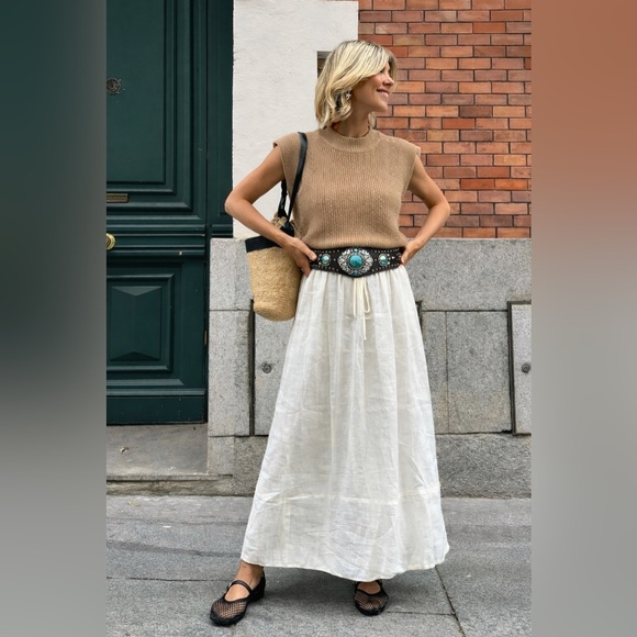 Babaton Sweaters - Babaton Hazlitt Large Merino Wool Sweater Vest